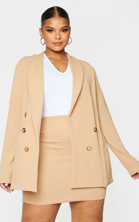 Embracing Elegance: Plus Size Spring Outfits 2024 Business Formal Plus Size, Graduation Outfit Plus Size, Modern Interview Outfits For Women, Blazer Dress Plus Size, Corporate Baddie, Lawyer Fashion, Spring Trends Outfits, Colorful Blouses, Trendy Plus Size Fashion