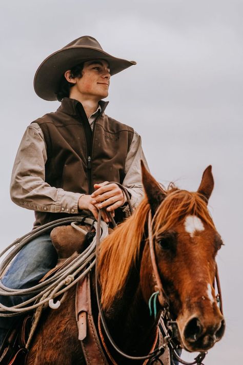 Country Couples, Cowboy Photography, Cute Country Couples, Rodeo Cowboys, Cowboy Pictures, Hot Country Men, Cowboy Aesthetic, Western Photography