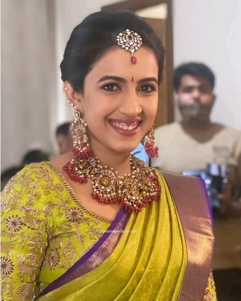 Pellikuthuru Function, Green Kanjeevaram Saree, Light Green Saree, Function Photos, Niharika Konidela, Indian Dress Up, Marriage Jewellery, Embroidery Work Blouse, Photography Prices