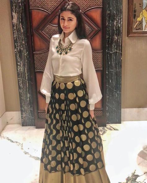 Our stunning Creative Director @devanginishar is acing the festive fusion look in a traditional banarasi brocade skirt & satin shirt set by… Golden Shirt With Skirt, Long Skirt And Blouse Indian, Skirt With Shirt Indian, Brocade Skirt With Shirt, Skirt Designs Indian, Shirt Skirt Outfit Indian, Long Skirt With Shirt Party Wear, Shirt With Lehenga Skirt, Golden Skirt Outfit Indian