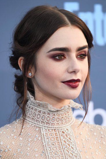 Lily Collins Looks Like a Sexy Vampire at the 2017 Critics' Choice Awards Vampyr Smink, Lily Collins Makeup, ليلي كولينز, Maquillage Goth, Halloweenský Makeup, Vampire Makeup, Lilly Collins, Looks Halloween, Beauty Make-up