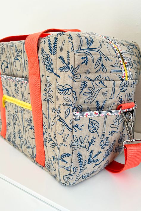 How To Sew A Duffle Bag Free Pattern, Couture, Patchwork, Diy Duffel Bag Pattern, Sewing Pattern Duffle Bag, Overnight Bag Sewing Pattern, Quilted Duffel Bag, Sewing Pattern Backpack, Quilted Travel Bag