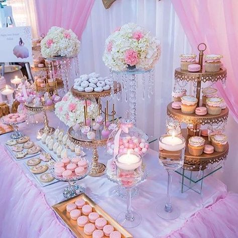 Darling pink & gold dessert table!! By @creative_desserttables using elegant cake stands and cupcake holders by @opulenttreasures #cake #sweets #kidsparties #kidsparty #kidsstylezz #lifestyleblogger #lifestyle #storybookbliss #fashion #fashionblogger Gold Dessert Table, Elegant Cake Stands, Kek Kahwin, Hiasan Perkahwinan, حفل توديع العزوبية, Cupcake Holders, Powdered Donuts, Gold Dessert, Metal Cake Stand