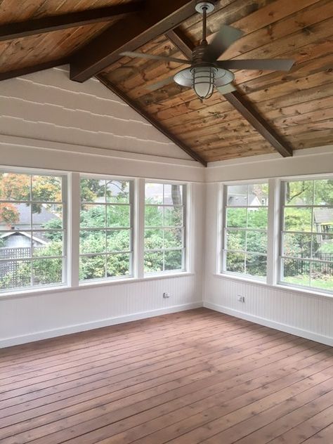 Transitional Sunroom, Three Season Porch Ideas, Farmhouse Sunroom, Four Season Sunroom, Sunroom Remodel, Small Sunroom, All Season Room, Family Room Addition, Three Season Porch