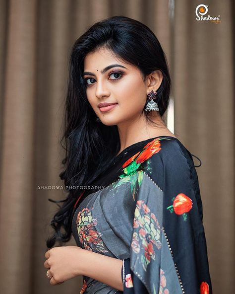 Ajay Manimaran Shanmugam on Instagram: “When elegance met simplicity and beauty 💕 @anandhikayal for her upcoming film Titanic audio Launch 🚀 We wish you good luck for your movie…” Kayal Anandhi, Remain Calm, Teen Girl Dresses, Beautiful Bollywood Actress, Indian Beauty Saree, Cute Beauty, Beautiful Models, Desi Beauty, Beautiful Indian Actress