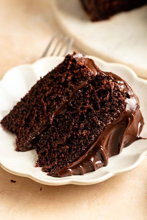 Flan, Matilda Chocolate Cake, Hersheys Chocolate Cake Recipe, Lamingtons Recipe, Chocolate Rice Krispie Treats, Chocolate Cake Recipe Moist, Cake Cooking, Gluten Free Chocolate Cake, Chocolate Whipped Cream