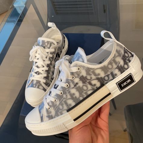 Literally Like New Only Worn Them Once Paid $1,095 For Them They Are In Great Condition Size 40 12eu Im A Size 8.5us But In Dior Im A 6.5 Christian Dior Converse, Diors Shoes, Dior Women Shoes, Dior Converse Low, Dior Sneakers Women, Dior Tennis Shoes, Dior Low Top Sneakers, Dior Shoes Women, Sneakers Expensive
