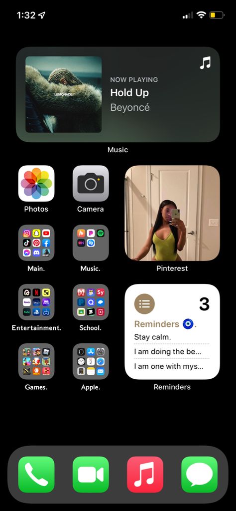 Ways To Set Up Your Iphone Home Screen, Home Screen Set Up Iphone, Cool Home Screen Layout, Iphone 15 Setup, Normal Iphone Home Screen, Lock Screen Organization, Wallpaper Set Up, Aesthetic Wallpaper Lock And Home Screen, Iphone 11 Wallpaper Hd Home Screen