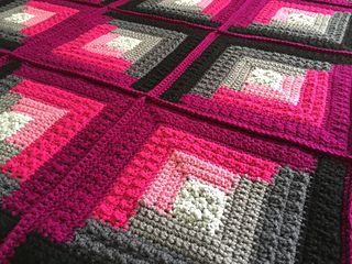 Log Cabin Crochet, Cabin Crochet, Women Hats, Crochet Blocks, Log Cabin Quilt, Crochet Quilt, Beat It, Knit Men, Granny Square Crochet Pattern