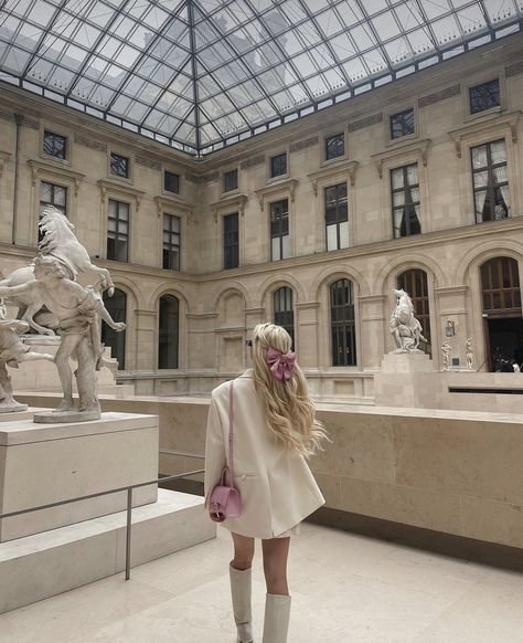 Art Museum Date Outfit, Paris Picture Ideas, Paris Trip Outfits, Paris Photo Ideas, Paris In Spring, Paris Winter, Paris Dream, Paris Vibes, Paris Summer