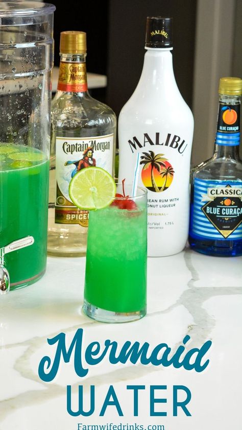 Essen, Margaritas, Captain Morgan Drinks Easy, Malibu Rum Drinks Recipes Pitcher, Green Alcoholic Drinks, Beachy Drinks, Rum Punch Drink, Party Punch Alcohol, Spiked Punch