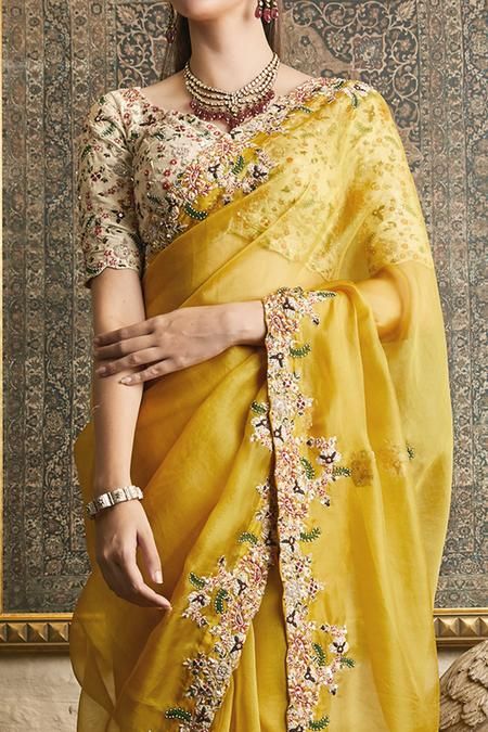 Floral Blouse Designs, Cotton Saree Blouse Designs, Cotton Blouse Design, Sarees For Girls, Yellow Floral Blouse, Dresses Traditional, Cotton Saree Designs, Fancy Sarees Party Wear, Modern Saree