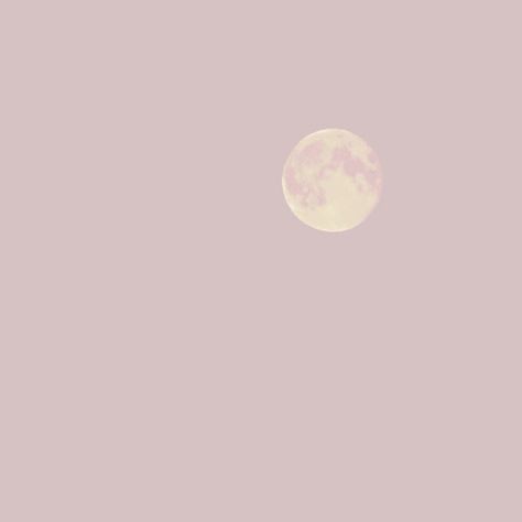 Moon Spotify Cover, Spiritual Angels, Spotify Cover, Aesthetic Moon, Barbie Funny, Aurora Disney, In The Pale Moonlight, Feed Insta, Sky Moon
