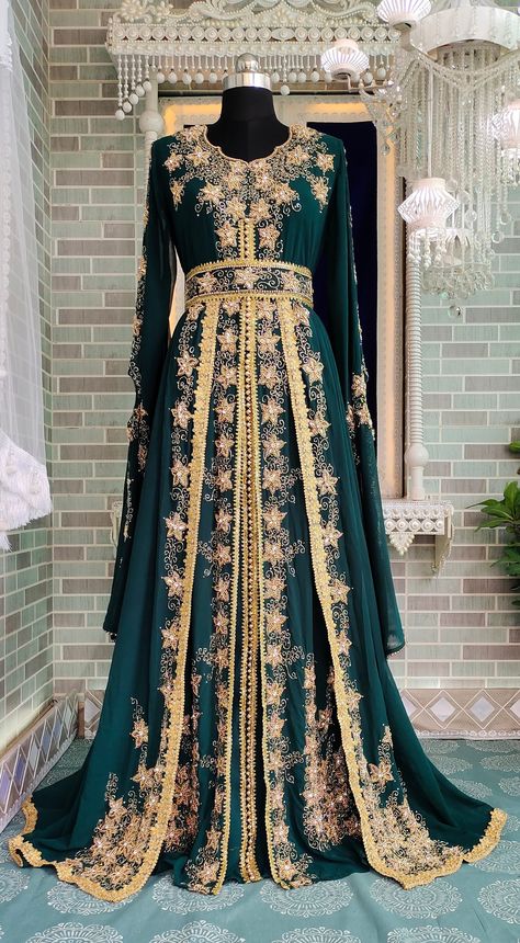 Arabic Pregnancy Dress, Plus Size Moroccan Dress, Moroccan Bridal Kaftan, Arab Women Dress, Omani Dress Woman, Arabic Style Fashion, Arab Dresses Woman, Moroccan Dress Modern, Embroidery Hijab