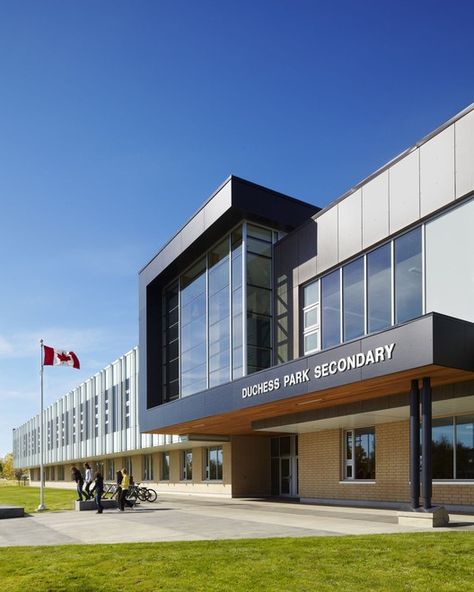 Duchess Park Secondary School,Courtesy of HCMA Factory Architecture, High School Design, Fasad Design, School Building Design, School Entrance, Warehouse Design, School Interior, Industrial Architecture, Education Architecture