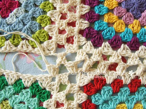 2 Ply Crochet Patterns, Joining Granny Squares Tutorial, Stitching Granny Squares Together, How To Granny Square Crochet Tutorials, Crochet Joining Squares, Connecting Granny Squares Crochet, Joining Granny Squares Crochet, How To Join Granny Squares, Join Granny Squares Crochet