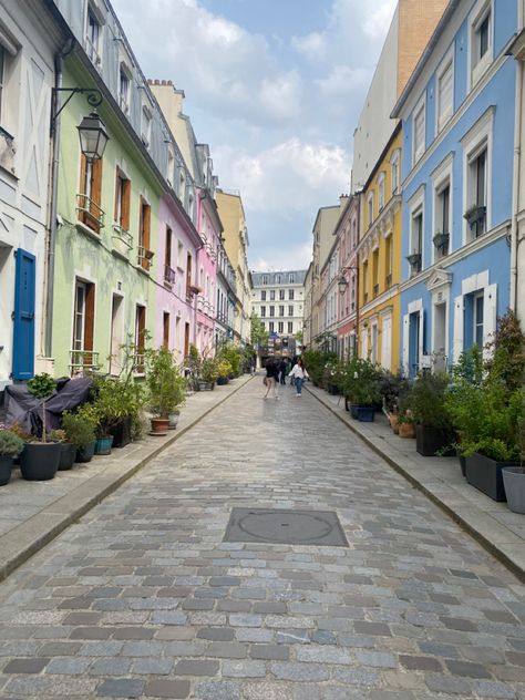 French streets with colorful homes and cobblestone roads. Paris france. Travel photography aesthetic french city girl #paris #france #aesthetic #photography #travel #summer Paris Streets Aesthetic, French Streets, Travel Photography Aesthetic, Paris France Aesthetic, Streets Of France, Paris Roads, France Travel Photography, Camp Aesthetic, France Street