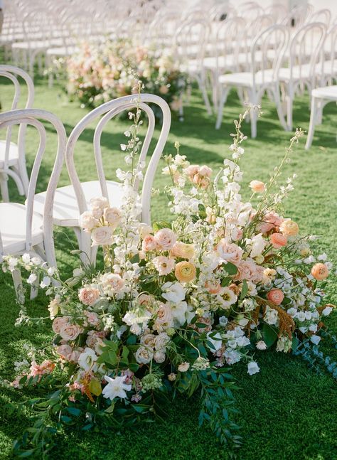 Grounded Florals Ceremony, Ground Arch Floral, Flowers Lining Aisle Wedding, Vintage Wedding Floral Arrangements, English Garden Wedding Ceremony, Garden Inspired Wedding Flowers, Summer Wedding Aisle Flowers, Ceremony Meadow Arrangement, Floating Wedding Arch