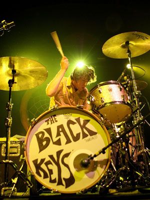 black keys Pearl Jam, Black Keys, The Jam Band, Drum Kit, The Black Keys, Janis Joplin, Ear Candy, Music Photography, Bob Dylan