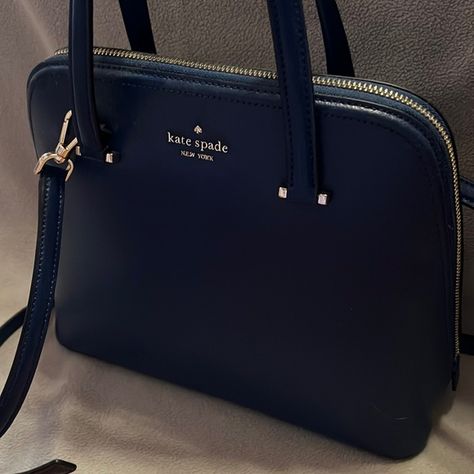 Kate Spade, shoulder Bag, navy blue, never used Navy Blue Purse, Navy Blue Handbags, Navy Purse, Kate Spade Purse Black, Handbags For School, Casual Purse, Bags Kate Spade, Kate Spade Shoulder Bag, Kate Spade Totes