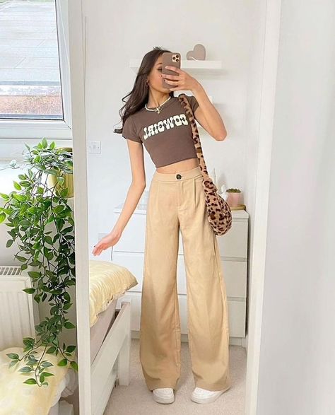 Wide Leg Pants Outfit Aesthetic, Wide Leg Pants Outfit Ideas, Hot Clothes, Populaire Outfits, Looks Pinterest, Ținută Casual, Brown Outfit, Looks Street Style, Modieuze Outfits