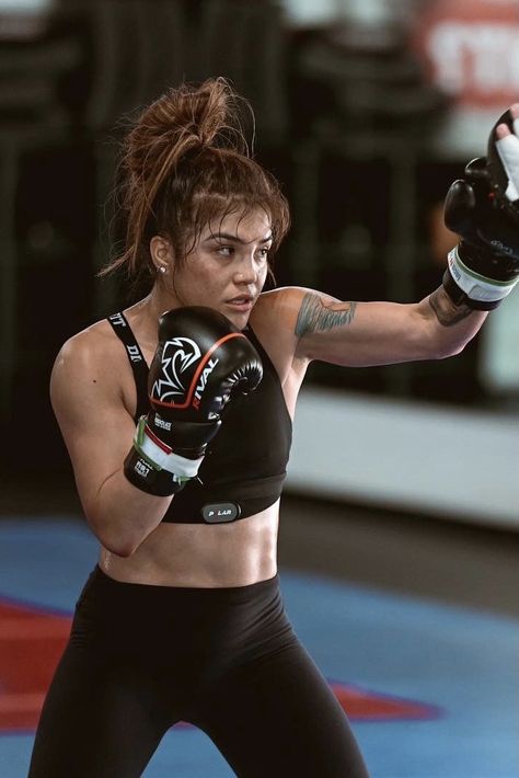 Vitoria, Mma Female Aesthetic, Tracey Cortez Mma, Mma Fighters Female, Tracy Cortez Mma, Mma Women Aesthetic, Tracy Cortez, Muscle Mami, Women Mma