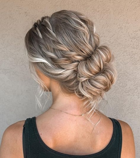 Maid-Of-Honor Twisted Bun Hairstyle Balayage, Bridesmaid Hair Inspo, Messy French Twists, Wavy Updo, French Braid Buns, Twisted Bun, Bun Style, Bridemaids Hairstyles, Medium Length Updo