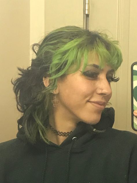 Green To Black Hair, Green And Black Hair Dye Ideas, Green And Black Hair Aesthetic, Neon Green Black Hair, Dark Green Roots Black Hair, Neon Green Highlights In Brown Hair, Green Underlayer Hair, Green Hair With Black Tips, Dyed Green Hair Short