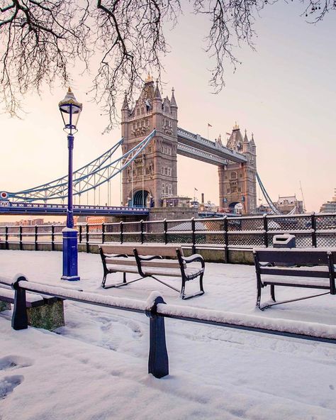 London's Tower Bridge in the snow, February-March 2018 English Scenery, London In Winter, London Snow, London February, Winter London, London In December, Snow Place, Uk Christmas, London Dreams