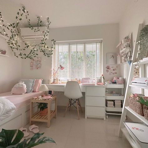 Room Redesign, Preppy Room Decor, Pinterest Room Decor, Study Room Decor, Preppy Room, Cozy Room Decor, Decor Ideas Bedroom, Redecorate Bedroom, Minimalist Room