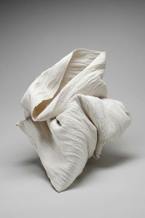 Cheryl Ann Thomas. This sculpture caught my attention because it uses fabric in a similar way to how I hope to use it. By using plaster or PVA or whatever it may be, the fabric can be manipulated and controlled, and then sets to become sculptural in itself rather than hanging or falling. Ikebana, Cheryl Ann, Plaster Sculpture, Pottery Sculpture, Contemporary Ceramics, Sculpture Installation, Clay Sculpture, Abstract Sculpture, Ceramic Artists