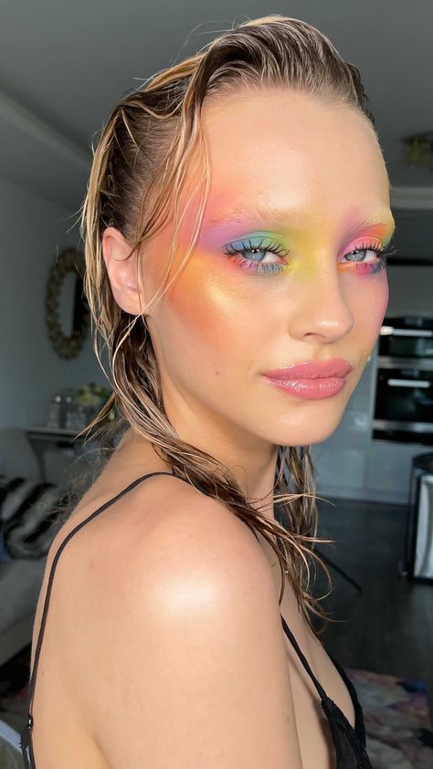 All Posts • Instagram Nikki Makeup Instagram, Rainbow Makeup Looks Pride, Pride Make Up, Rainbow Makeup Looks, Pride Makeup Ideas, Makeup Artistique, Makeup Pride, Nikki Makeup, Electric Style