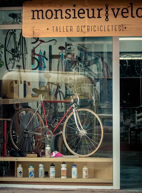 monsieur velo / Barcelona | Flickr - Photo Sharing! Bicycle Cafe, Bicycle Room, Bike Hanger, Velo Cargo, Coffee Bike, Bicycle Store, Velo Vintage, Speed Bicycle, Cycle Shop