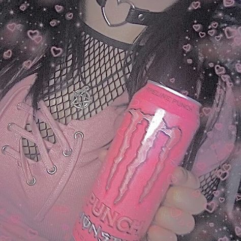 Tumblr, Pink Goth Aesthetic, Pink Grunge Aesthetic, Pink Alt, Draculaura Aesthetic, Pink Emo, Pastel Goth Aesthetic, Goth Core, Pink Goth