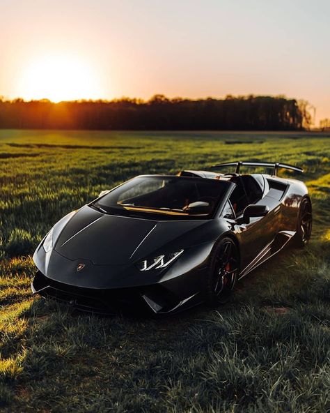 Lamborghini car photos on Instagram: “#lambocarphoto Lamborghini huracan 😘 Pic by : @liberdamedia ___________________________ follow @lambocarphoto follow @lambocarphoto…” Huracan Performante, Mobil Drift, Car Experience, Cars Wallpaper, Luxury Car Rental, Fast Sports Cars, Luxury Car Interior, High Performance Cars, Lamborghini Cars