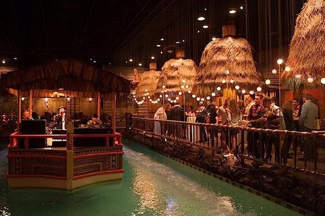 The Tonga Room (San Francisco, CA) One of the 17 best Tiki bars in America. If you are in SF, don't miss this place. Tiki Restaurant, Outdoor Tiki Bar, Tiki Bars, Tiki Bar Decor, Tiki Decor, Tiki Lounge, Tiki Art, Tiki Drinks, Santa Monica Beach