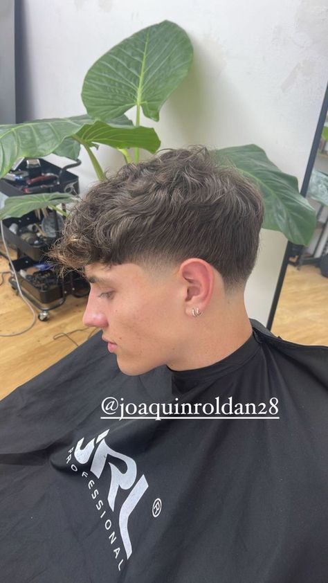 Low Taper For Straight Hair, White Guy Haircuts Fade, Low Taper White Guy, White Boy Curly Haircut, Taper Fade Haircut White Men, Fade Haircut For Straight Hair, Low Fade Straight Hair, Low Fade Taper Haircut, Low Taper Fade Straight Hair