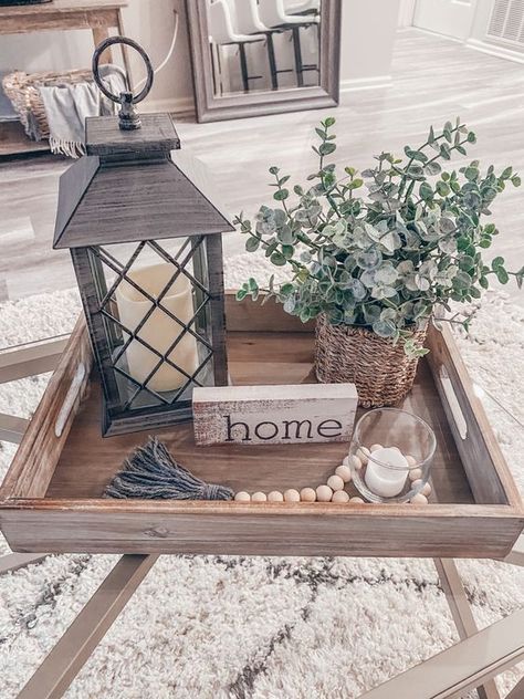 33+ Stunning & Simple Farmhouse Living Room Decor Ideas 20 Coffee Table Decor Living Room, Tafel Decor, Farmhouse Living Room Decor Ideas, Coffee Table Centerpieces, Deco Table Noel, Decoration Shabby, Modern Farmhouse Living, Table Decor Living Room, Coffee Table Farmhouse