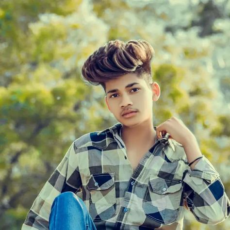 Attitude Stylish Boys Pic, Drawing Couple Poses, Best Poses For Boys, Best Poses For Photography, Men Fashion Photo, Portrait Photo Editing, Baby Photo Editing, फोटोग्राफी 101, Drawing People Faces