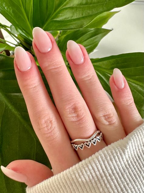 Short Nails For Middle School, Nails For Year 6 Graduation, Year 10 Formal Nails, Graduation Nails Oval, Neutral Graduation Nails, Plain And Simple Nails, Nail Inspo For 13 Yo, Basic School Nails, Graduation Nails Ombre