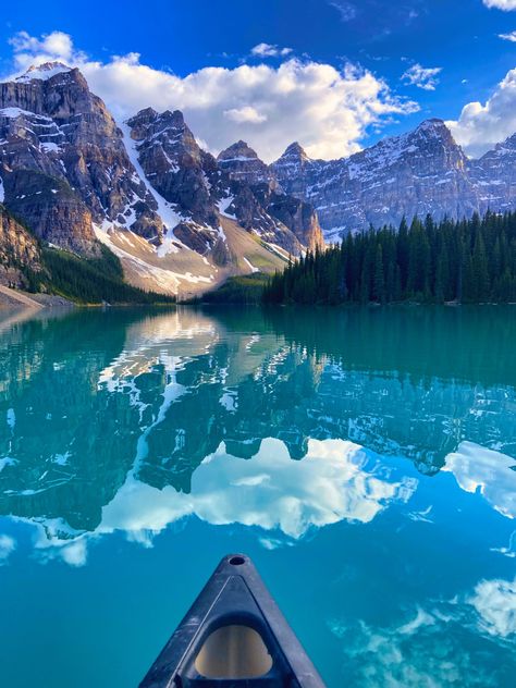 Nature, Banff Kayaking, Lake Moraine Canada, Vibey Pictures, Canoe On Lake, Moraine Lake Lodge, Canada Dream, Moraine Lake Canada, Canada Lake