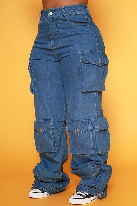 Best Sellers Denim Cargo Pants, Looks Country, Stylish Work Attire, Cargo Pants Outfit, Jeans Look, Effortlessly Chic Outfits, Trendy Outfits For Teens, Straight Cut Jeans, Tomboy Style Outfits