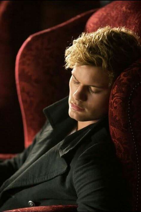 Daniel Grigori Fantasy Films, Lauren Kate Fallen, Fallen Saga, Jeremy Irvine, Lauren Kate, Fallen Series, Fallen Book, Movies And Series, Fantasy Movies