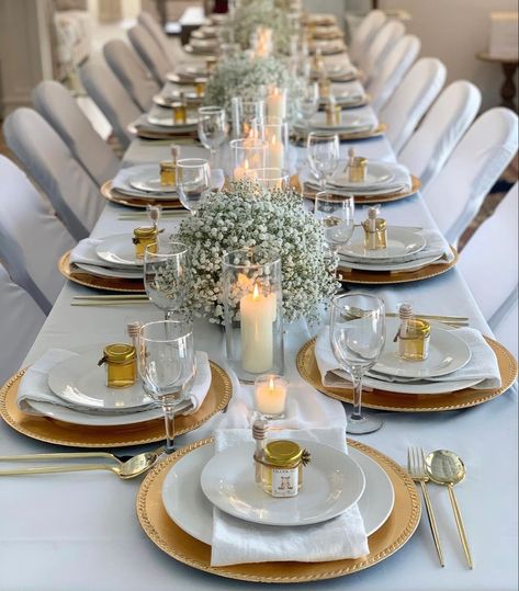 Gold Table Decor, Gold Engagement Party, Gold Table Setting, Dinner Party Table Settings, Confirmation Party, White Party Decorations, White Table Settings, 50th Wedding Anniversary Party, Engagement Dinner