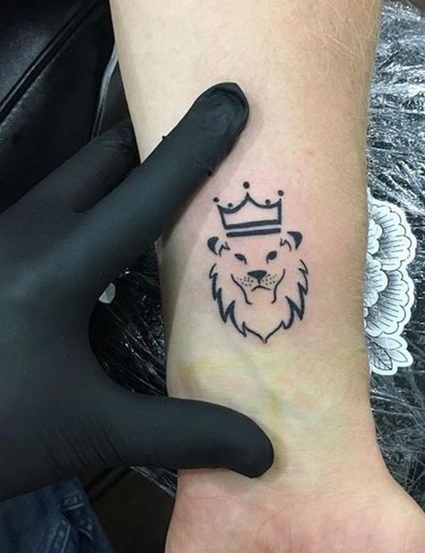 Small Tattoos For Boys, Boys Hand Tattoo, Simple Lion Tattoo, Lion Tattoo Designs, Small Lion Tattoo, Simple Tattoos For Guys, Lion Tattoo Design, Wrist Tattoos For Guys, Simple Tattoo Designs