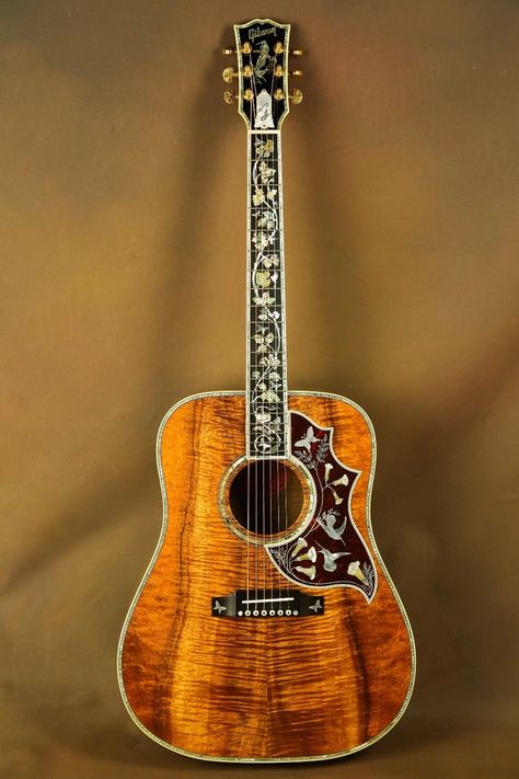 Gibson Guitars Acoustic, Custom Acoustic Guitars, Acoustic Guitar Photography, Acoustic Guitar For Sale, Guitar Inlay, Acoustic Guitar Case, Gibson Acoustic, Guitar Logo, Guitar Photography