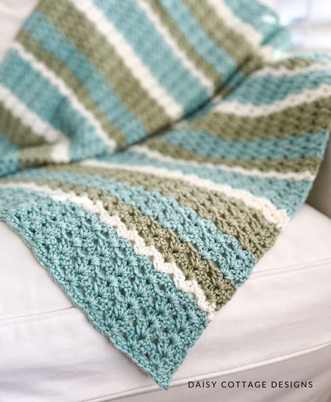 Crochet Blanket For Adults, Hdc Crochet Blanket, Gradient Crochet Blanket, Crochet Lapghans Free Patterns, Ribbed Crochet Blanket, Blanket Stitch Crochet, Easy Crochet Blanket Patterns, Crochet Lap Blanket, Crochet Blanket Ideas