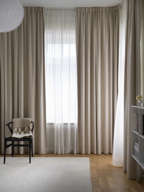 Style Gallery | Gotain Beige Curtains Living Room, Curtain Tips, Floor To Ceiling Curtains, Curtain Inspiration, Curtains Decor, Outdoor Curtains For Patio, Curtains Living Room Modern, Ceiling Curtains, Beige Curtains