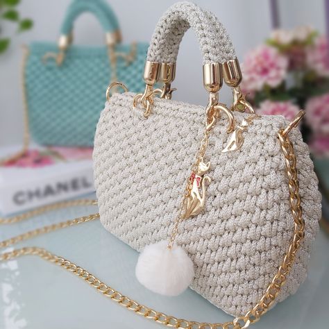 Hand Bags Crochet, Ladies Hand Bags, Hand Knitting Diy, Crochet Blanket Chevron, Diy Crochet Bag, Crochet Shoulder Bags, Diy Bags Patterns, Crochet Handbags Patterns, Woven Tote Bag