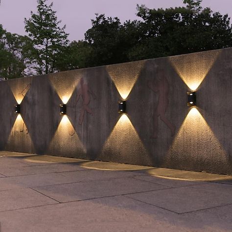 Outdoor Solar Wall Lights, Solar Landscape Lighting, Solar Landscape, Solar Wall Lights, التصميم الخارجي للمنزل, Fence Lighting, Patio Lighting, Outdoor Solar Lights, Palau